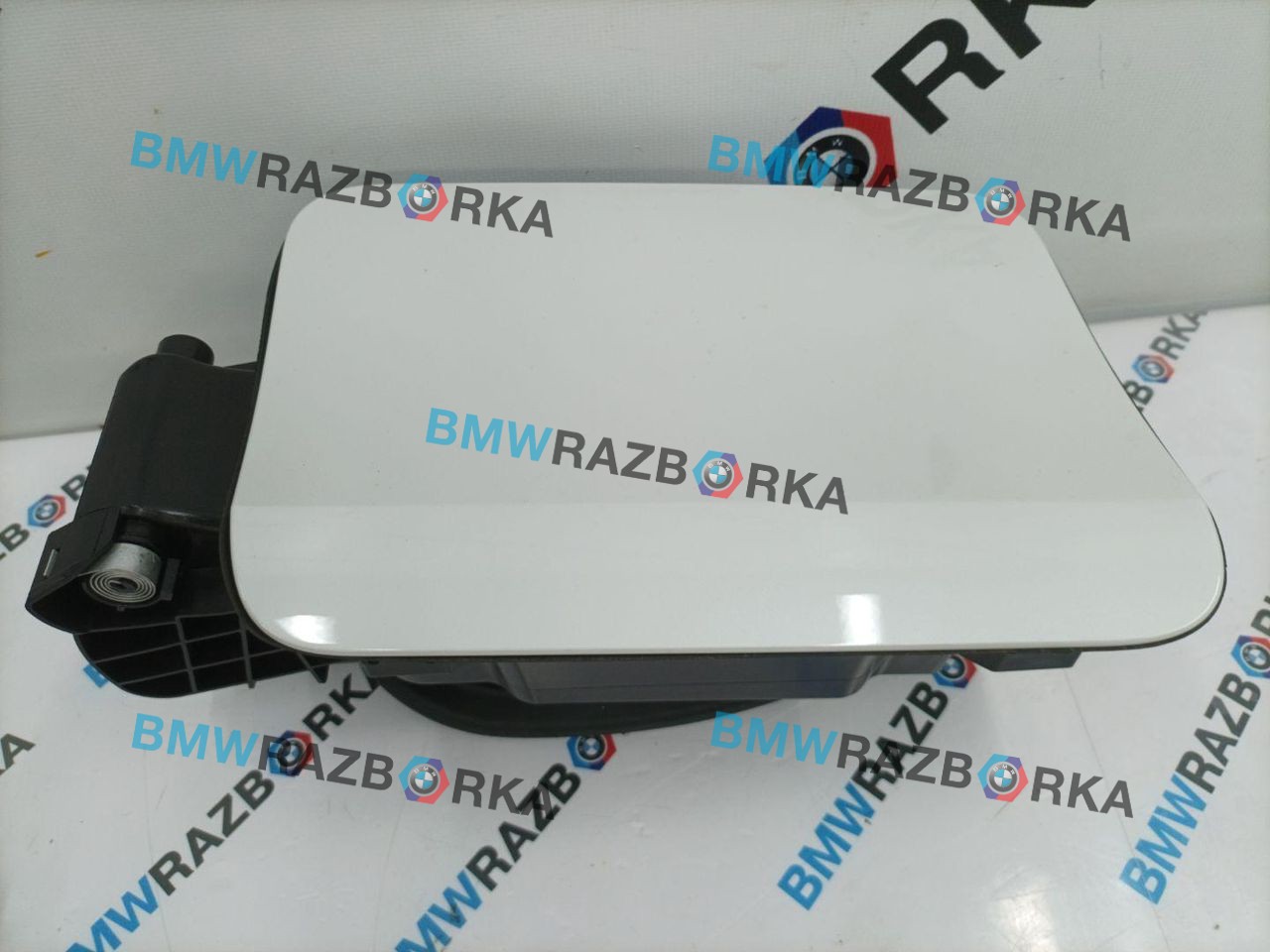 лючок топливного бака BMW X5 G05 [рестайлинг] G05 2024, 3.0 л., B57 D30 B, дизель, АКПП, a96, внедорожник 5 дв., полный привод, 7440018