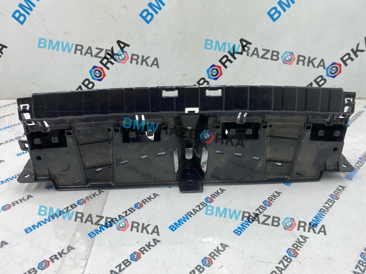 Крепление бампера заднего BMW X5 G05 [рестайлинг] G05 2024, 3.0 л., B57 D30 B, дизель, АКПП, a96, внедорожник 5 дв., полный привод, 51128069250, 8069250