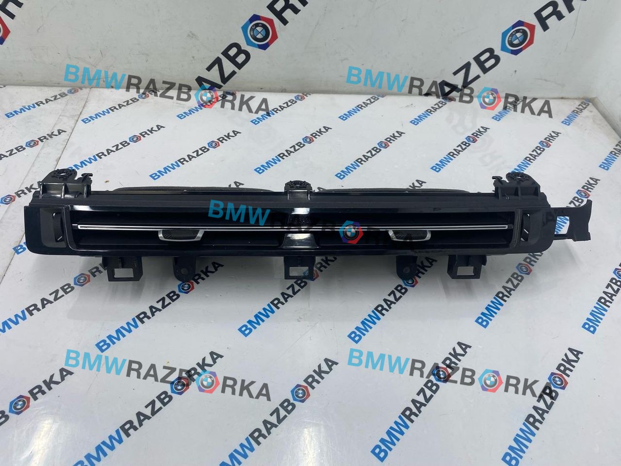 дефлектор обдува салона BMW X2 U10 2025, 2.0 л., бензин, АКПП, белый, внедорожник 5 дв., передний привод, правый руль, 9483383, 9873178