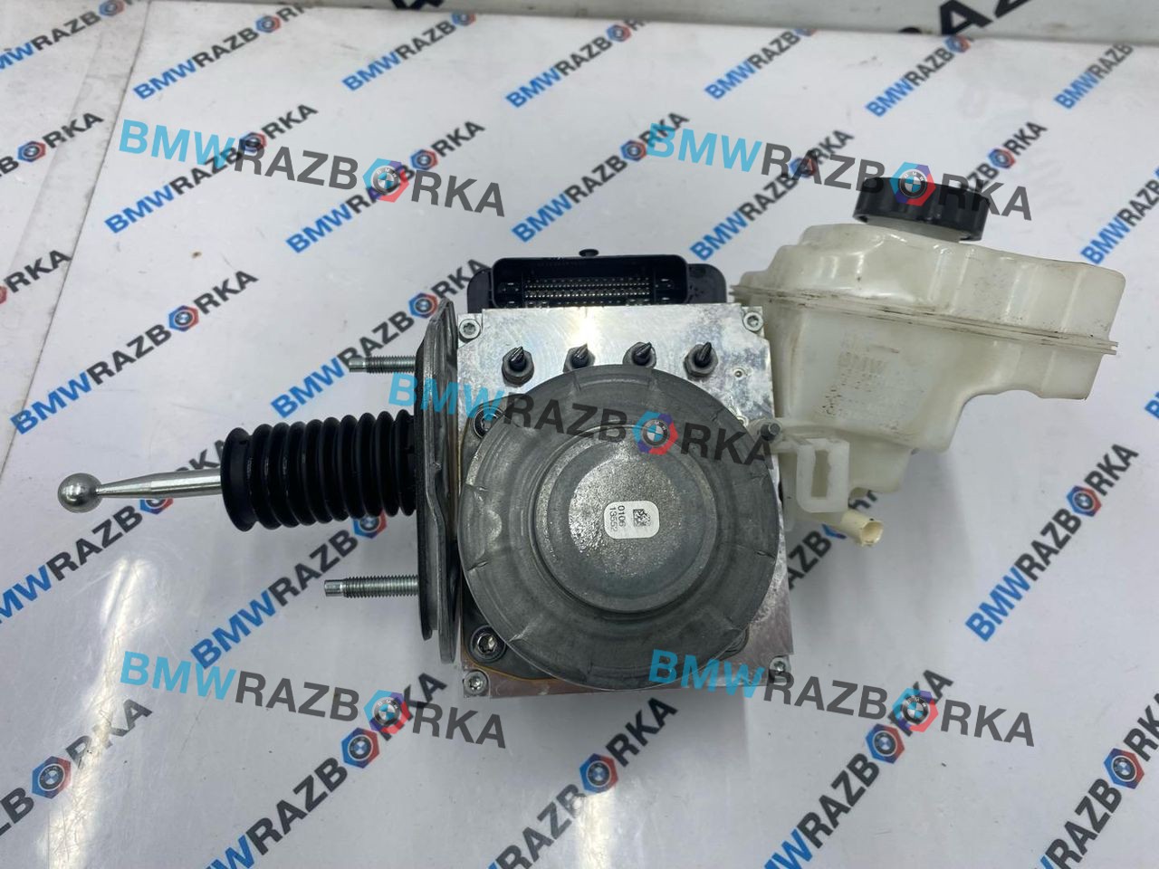 блок ABS BMW X2 U10 2025, 2.0 л., бензин, АКПП, белый, внедорожник 5 дв., передний привод, правый руль, 5B77C52