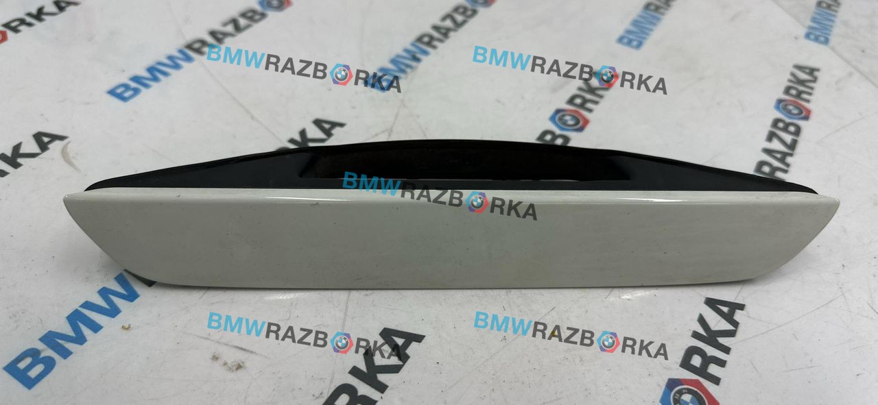 ручка наружная BMW X2 U10 2025, 2.0 л., бензин, АКПП, белый, внедорожник 5 дв., передний привод, правый руль, 5A70F29