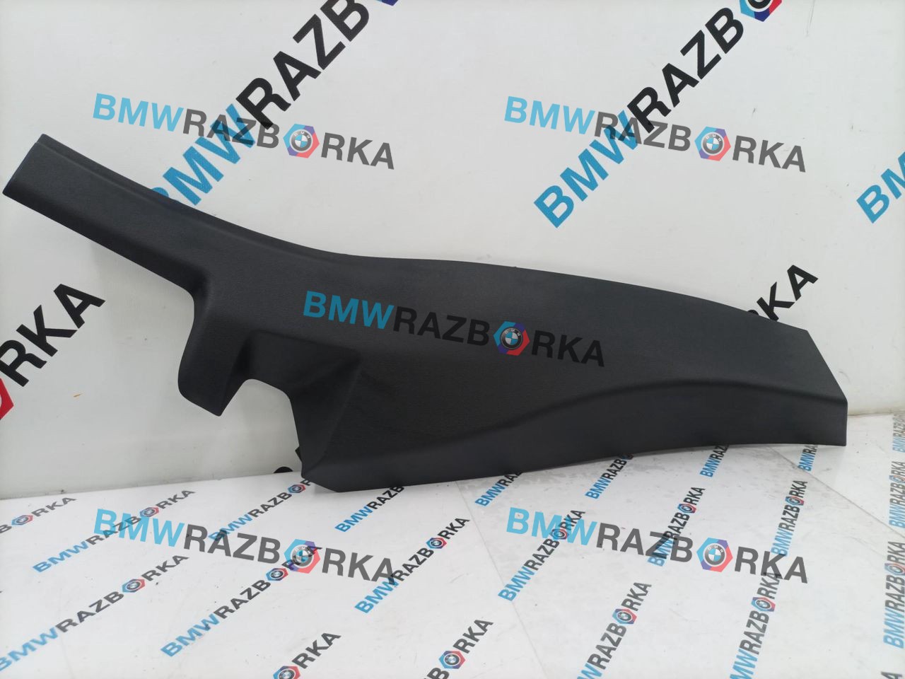 обшивка салона BMW X2 U10 2025, 2.0 л., бензин, АКПП, белый, внедорожник 5 дв., передний привод, правый руль, 5A1F804
