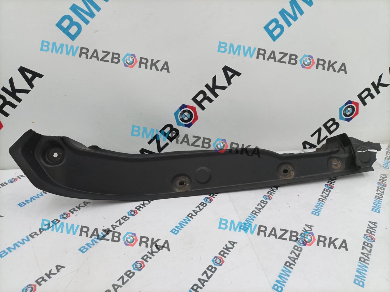 уплотнитель BMW X2 U10 2025, 2.0 л., бензин, АКПП, белый, внедорожник 5 дв., передний привод, правый руль, 5A35A62