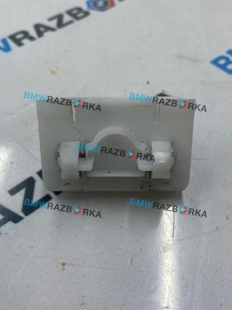 Кронштейн крепления порога BMW X2 U10 2025, 2.0 л., бензин, АКПП, белый, внедорожник 5 дв., передний привод, правый руль, 51775A1CF55, 5A1CF55