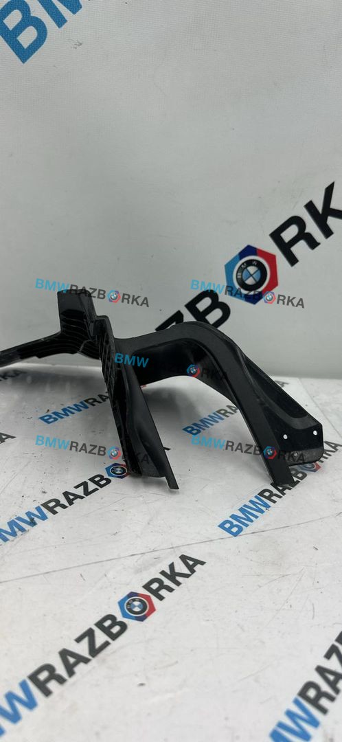 накладка на петлю багажника правая BMW X4 M F98 2021, 3.0 л., S58B30A, бензин, АКПП, donington grau (c28), внедорожник 5 дв., полный привод