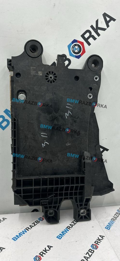 полка аккумулятора BMW X2 U10 2025, 2.0 л., бензин, АКПП, белый, внедорожник 5 дв., передний привод, правый руль, 9855635
