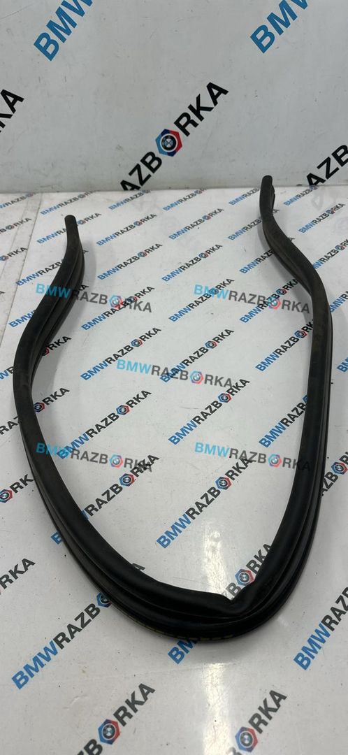 уплотнитель подкапотного пространства BMW X2 U10 2025, 2.0 л., бензин, АКПП, белый, внедорожник 5 дв., передний привод, правый руль, 5A32A59