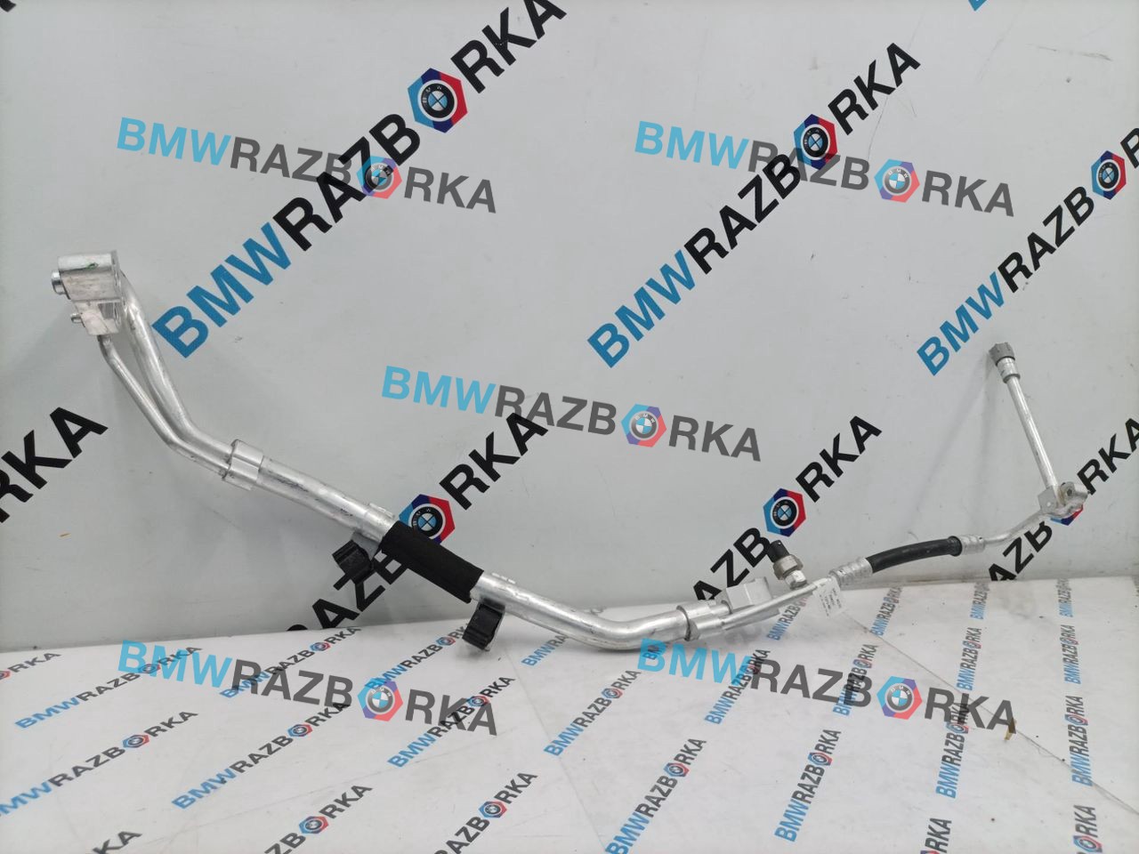 трубка кондиционера BMW X7 G07 [рестайлинг] G07 2023, 3.0 л., B58B30P, бензин, АКПП, 475, внедорожник 5 дв., полный привод, 6813586