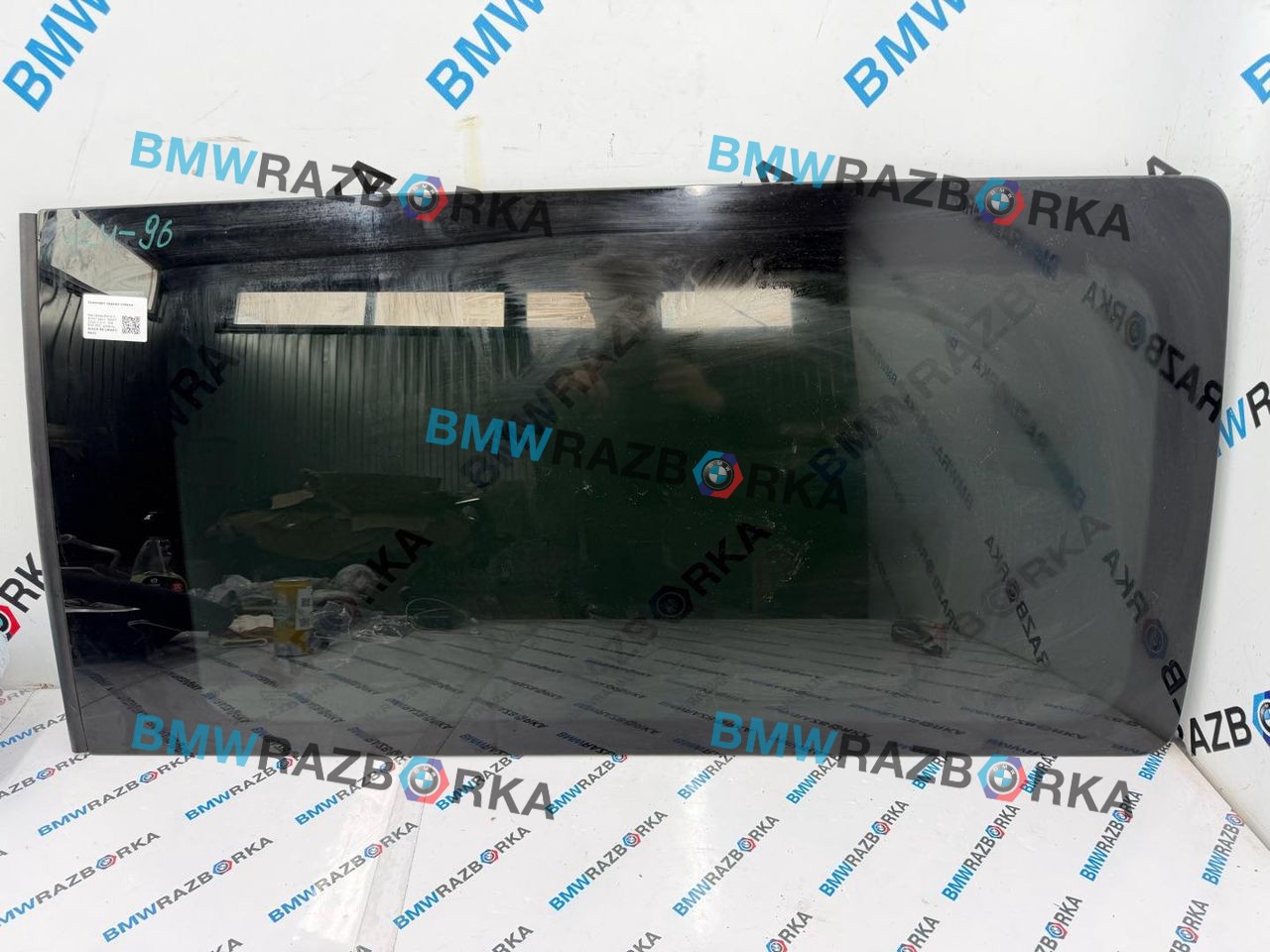 стекло сдвижной двери Mercedes-Benz V-Класс W447 [рестайлинг] W447 2024, 2.0 л., OM 654.920, дизель, АКПП, черный обсидиан металлик mb 9197, микроавтобус, задний привод