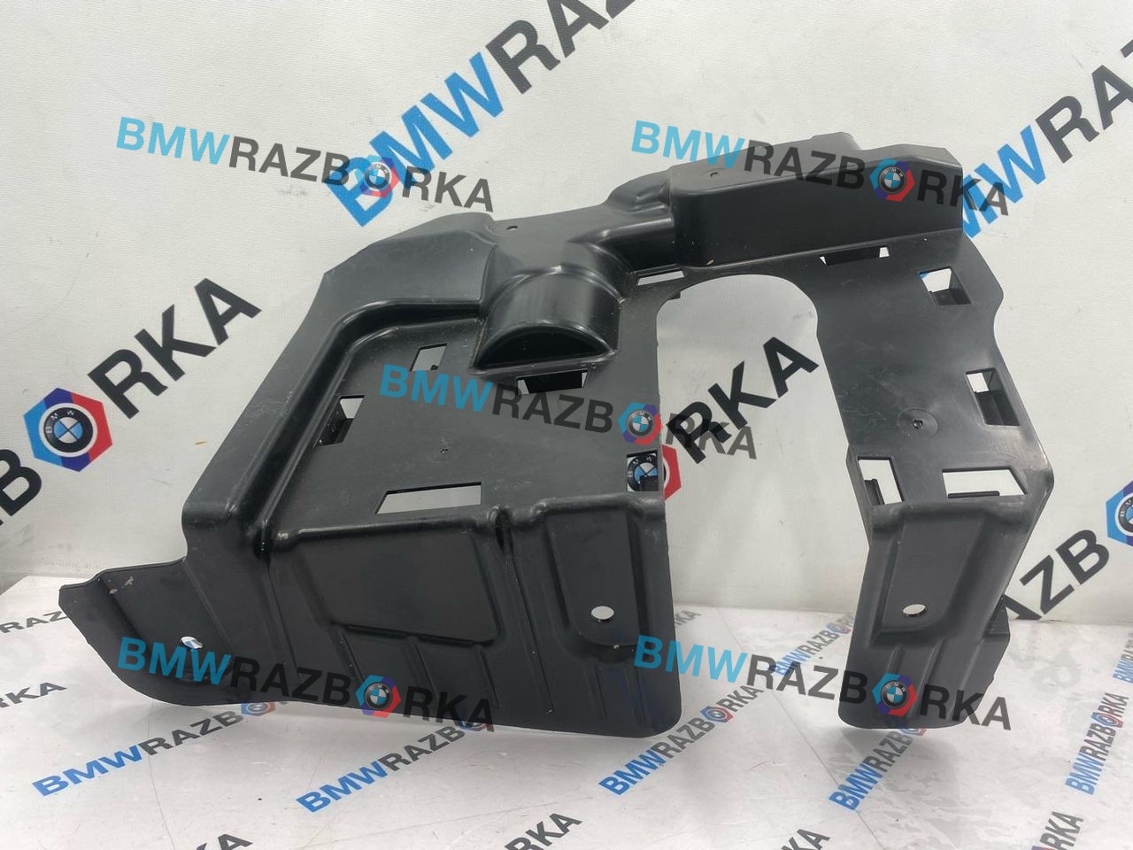 кожух (защита) рулевого механизма BMW X7 G07 [рестайлинг] G07 2023, 3.0 л., B58B30P, бензин, АКПП, 475, внедорожник 5 дв., полный привод, 51717424918, 7424918
