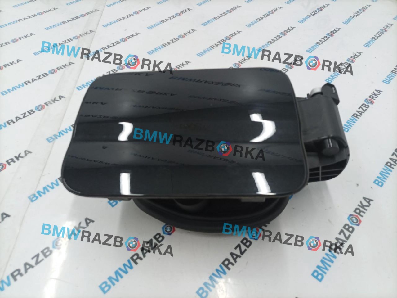 лючок топливного бака BMW X7 G07 [рестайлинг] G07 2023, 3.0 л., B58B30P, бензин, АКПП, 475, внедорожник 5 дв., полный привод, 7440020, 7440023