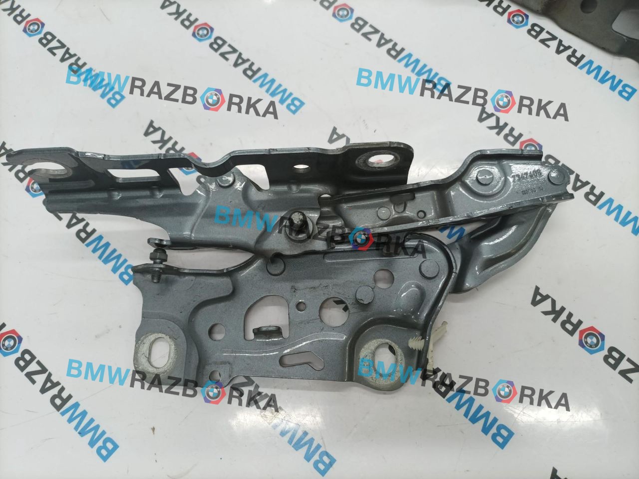 петля капота правая BMW 5 серия G30/G31 G30 2019, 2.0 л., B47 D20 B, дизель, АКПП, c2y, седан, задний привод, 7347408