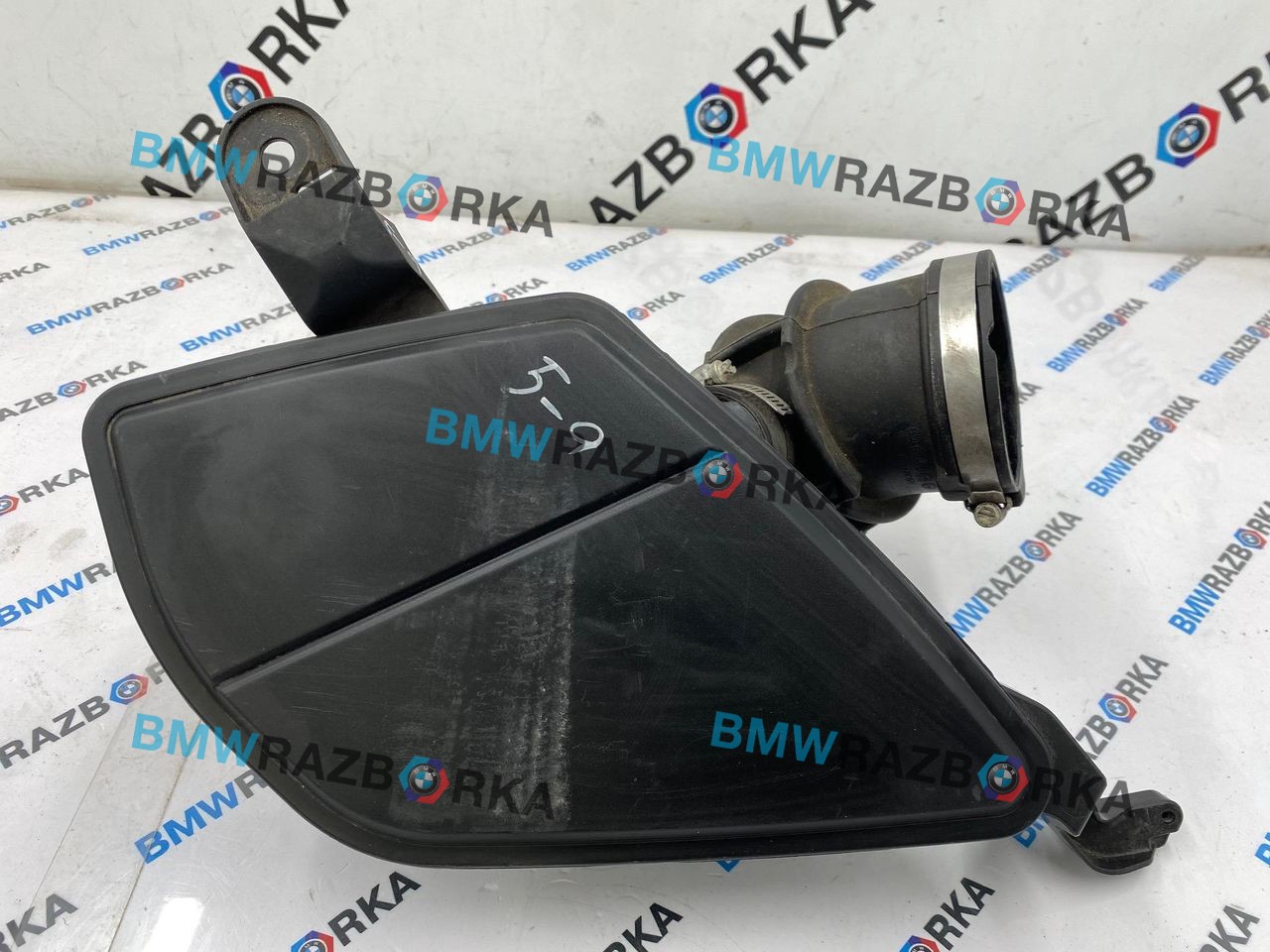 резонатор воздушного фильтра BMW 5 серия G30/G31 G30 2019, 2.0 л., B47 D20 B, дизель, АКПП, c2y, седан, задний привод, 8591849