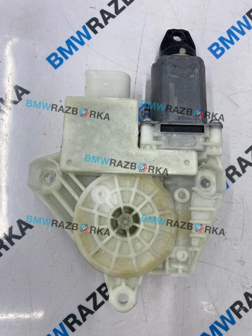 моторчик стеклоподъемника задний левый BMW 5 серия G30/G31 G30 2019, 2.0 л., B47 D20 B, дизель, АКПП, c2y, седан, задний привод, 7455083