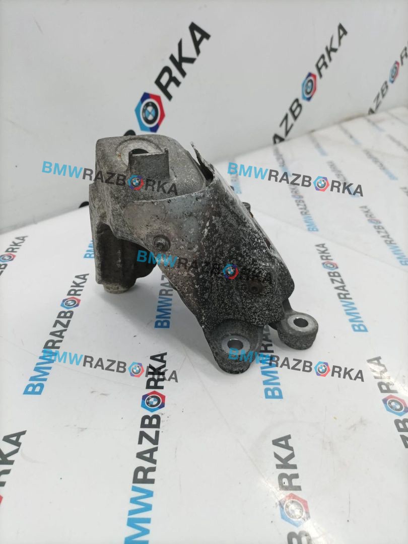 кронштейн двигателя BMW 5 серия G30/G31 G30 2017, 2.0 л., B47 D20 B, дизель, АКПП, a90, седан, задний привод, правый руль, 6870754