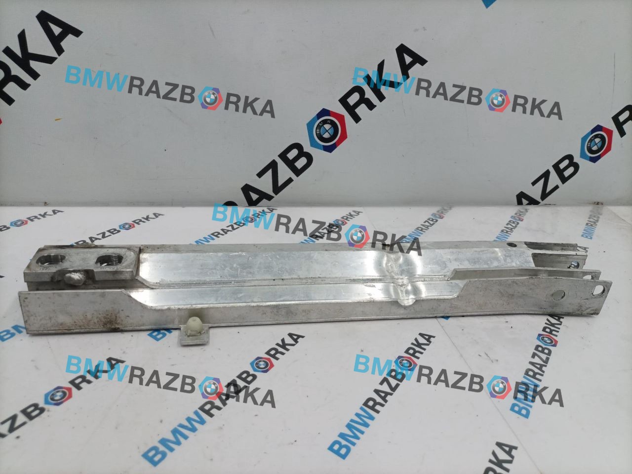 кронштейн радиатора BMW X2 U10 2025, 2.0 л., бензин, АКПП, белый, внедорожник 5 дв., передний привод, правый руль, 8737235