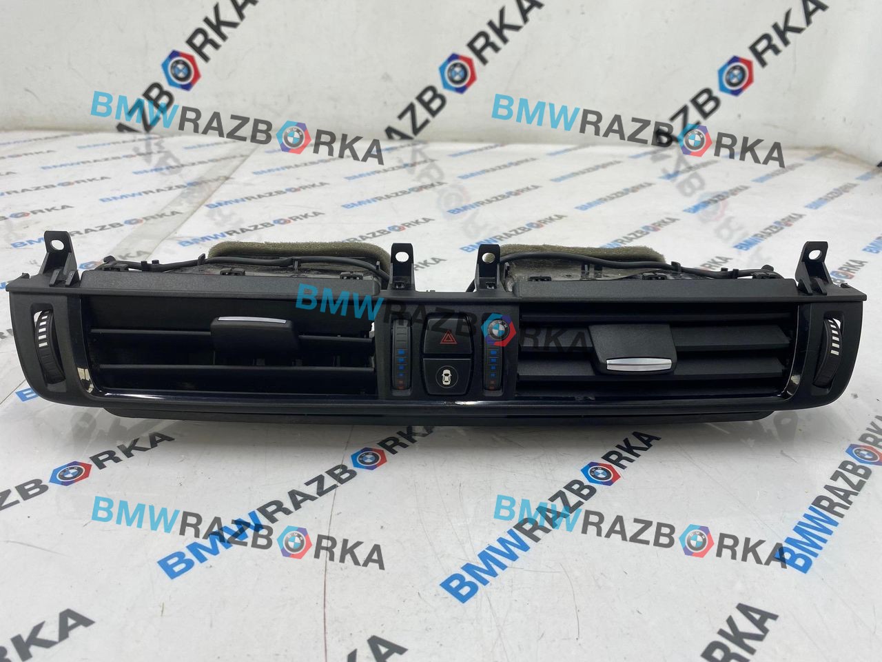 дефлектор обдува салона BMW X5 F15 2016, 2.0 л., N20 B20 A, бензин, АКПП, внедорожник 5 дв., полный привод, 9252648