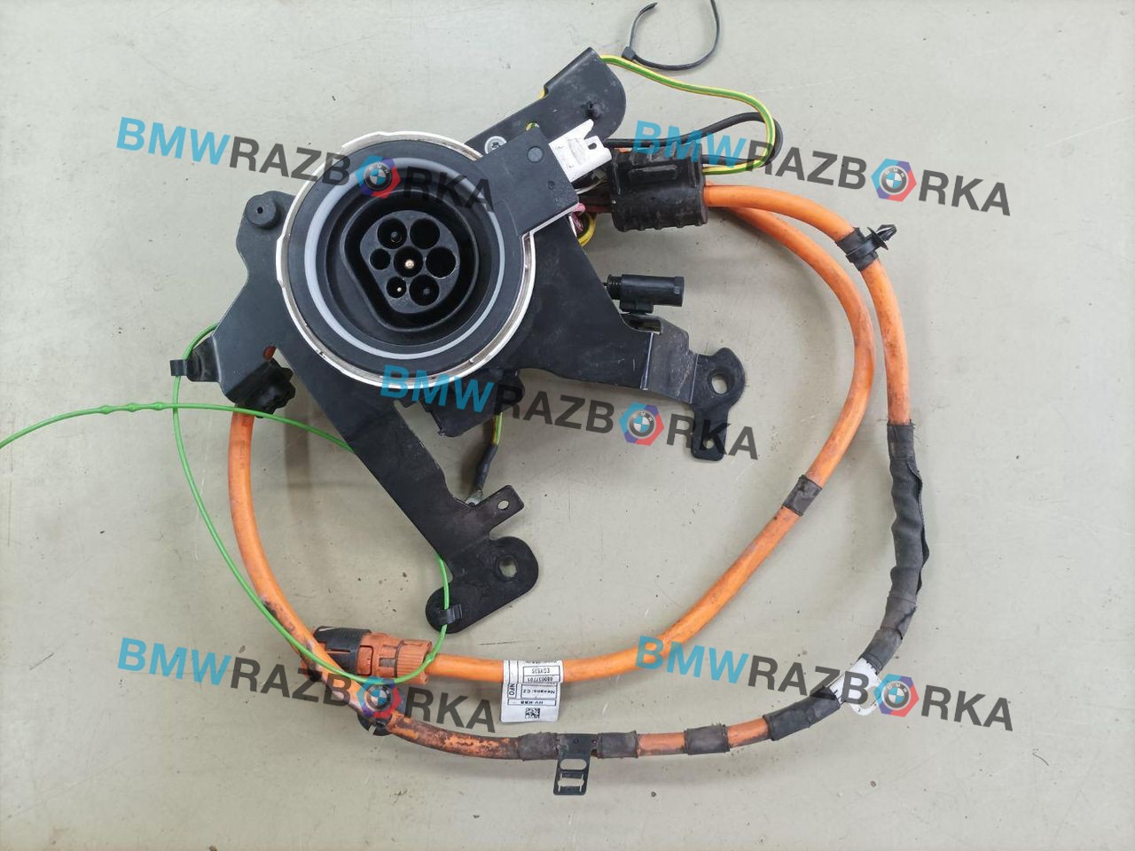 порт зарядный BMW X5 F15 2016, 2.0 л., N20 B20 A, бензин, АКПП, внедорожник 5 дв., полный привод, 6800377, 9368395