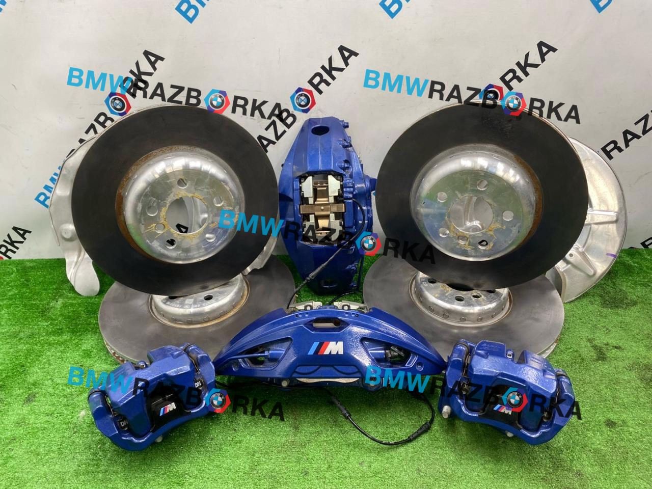 комплект тормозов BMW X6 G06 [рестайлинг] G06 2023, 3.0 л., B58B30P, бензин, АКПП, 416, внедорожник 5 дв., полный привод, 6880079, 6875284, 6875283, 6899154, 6899153, 6871904, 6871903