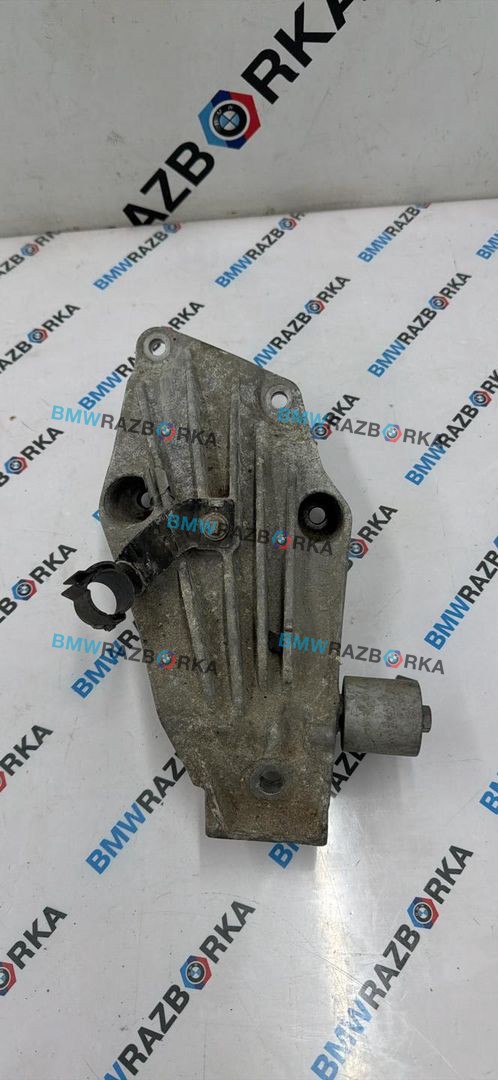 кронштейн двигателя BMW X6 G06 2020, 3.0 л., B57 D30 A, дизель, АКПП, внедорожник 5 дв., полный привод, 6861559, 6861555, 22116861559