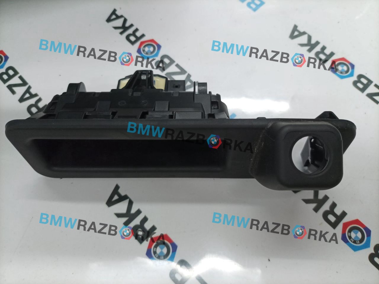 кнопка открытия багажника BMW X5 G05 [рестайлинг] G05 2023, 3.0 л., B58B30P, бензин, АКПП, a96, полный привод, 8494247