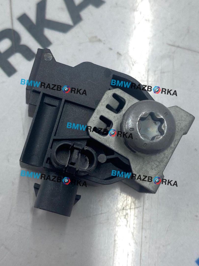 датчик удара BMW X5 G05 [рестайлинг] G05 2023, 3.0 л., B58B30P, бензин, АКПП, a96, полный привод, 65779496817, 9496817