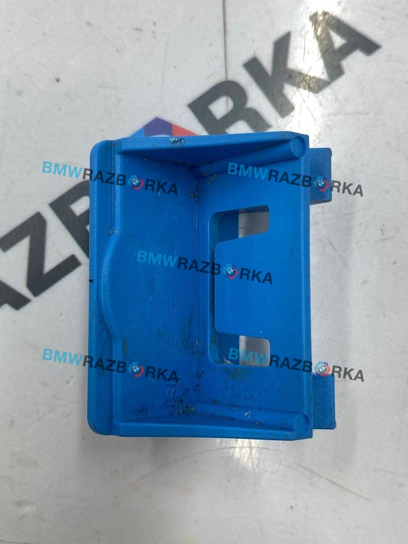 Кронштейн крепления порога BMW M2 G87 2023, S58B30A, АКПП, купе, задний привод, 9882382