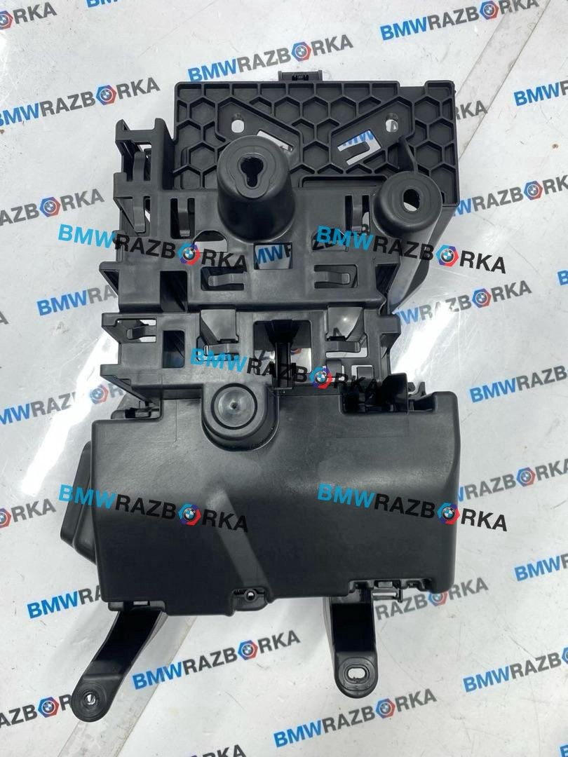 кронштейн блока управления BMW X5 G05 [рестайлинг] G05 2023, 3.0 л., B58B30P, бензин, АКПП, brooklyn grau metallic, внедорожник 5 дв., полный привод, 61138780755, 8780755