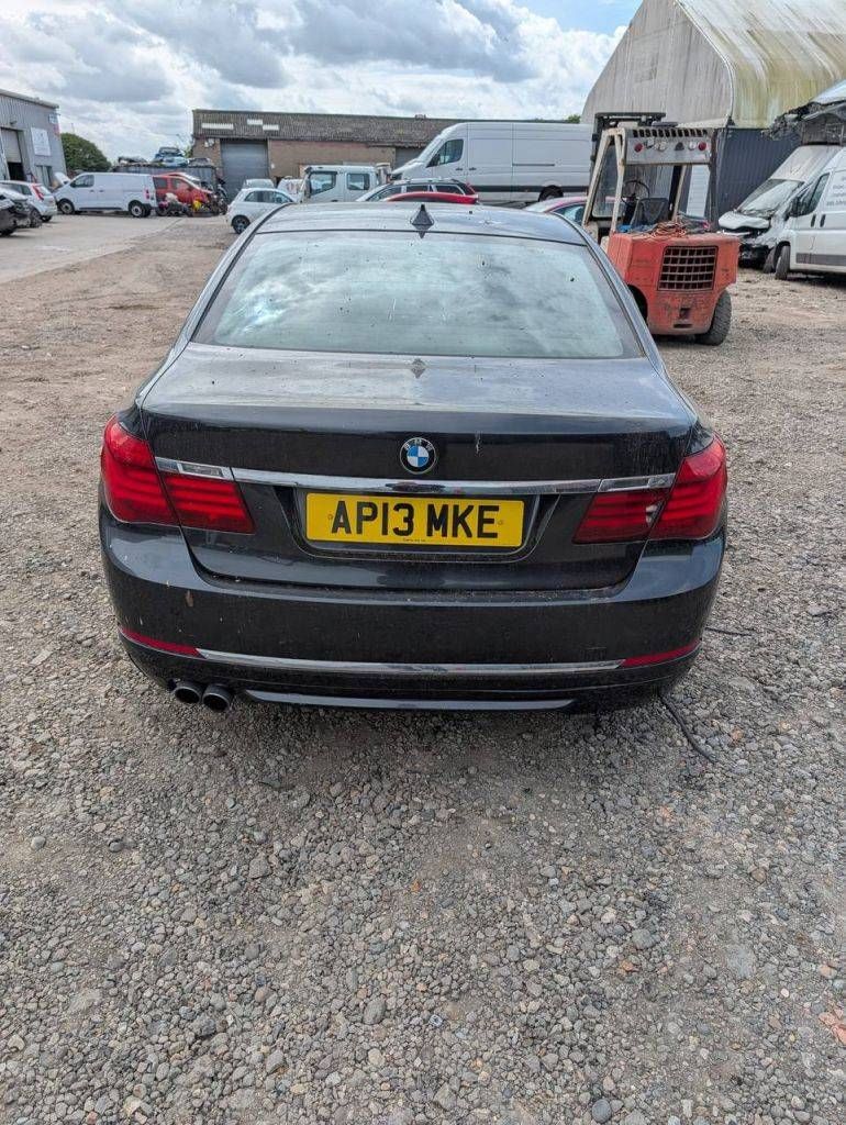 BMW 7 F01/F02 рест. F01LCI 2013