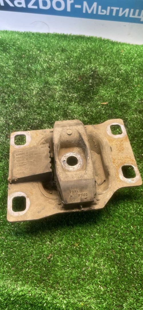 подушка крепления двигателя Ford Focus 2 поколение BK 2006, 1.4 л., ASDB, бензин, купе, 3M517M121 - фото №1