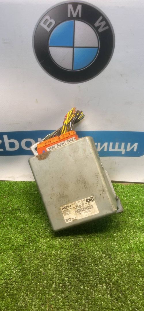 блок управления полным приводом Honda Odyssey 1 поколение RA4 1999, 2.3 л., F23A, бензин, АКПП, синий, полный привод, правый руль, 7542-116792 - фото №1