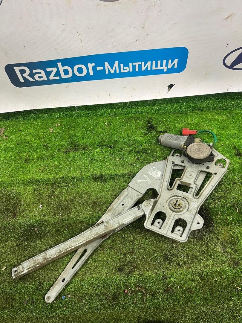 стеклоподъемник электрический задний левый Chrysler Sebring 1 поколение FJ 1998, 2.4 л., EDZ, бензин, АКПП, седан - фото №1