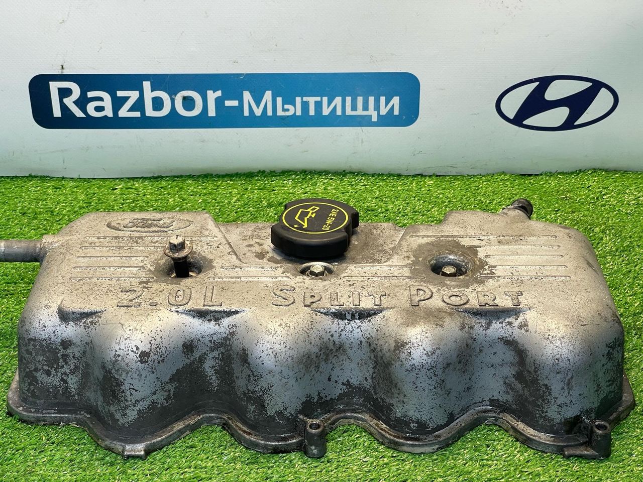 клапанная крышка Ford Focus 1 поколение CAK 2000, 2.0 л., EDBB, бензин, АКПП, черный, седан, передний привод - фото №1