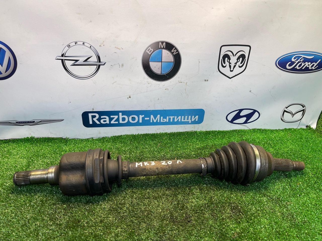 полуось передняя левая (приводной вал, ШРУС) Ford Mondeo 3 поколение 2003, 2.0 л., бензин, МКПП, универсал - фото №1