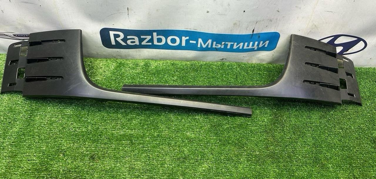 молдинг переднего бампера Volkswagen Golf 6 поколение (2008 - 2012), 98AB-9R504-GA, 028823, 028823 - фото №1