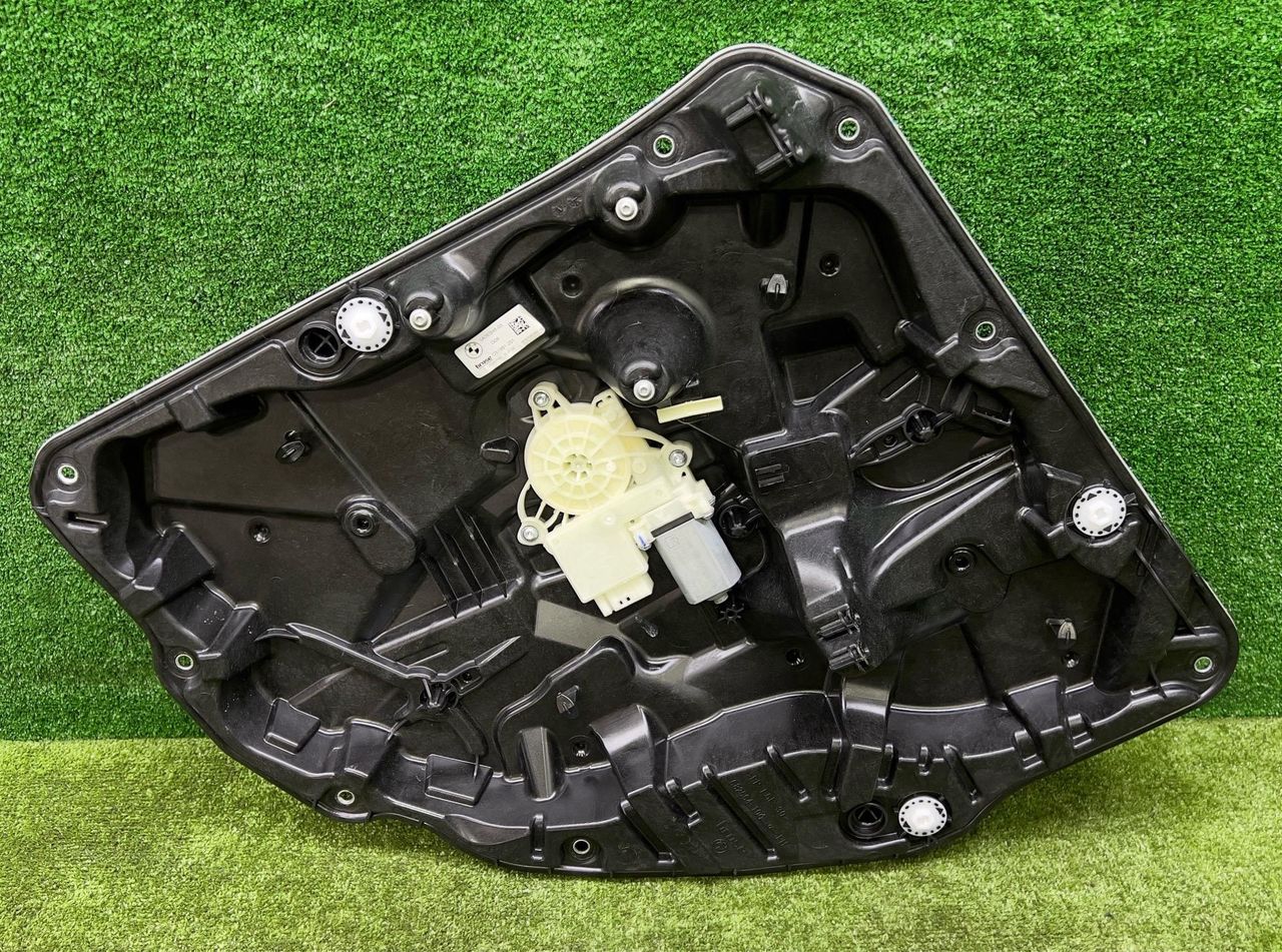 стеклоподъемник задний правый BMW X6 G06 [рестайлинг] G06 2023, 3.0 л., B58B30P, бензин, АКПП, carbonschwarz metallic (416), внедорожник 5 дв., полный привод, 5A3EB46, 5A3EB46