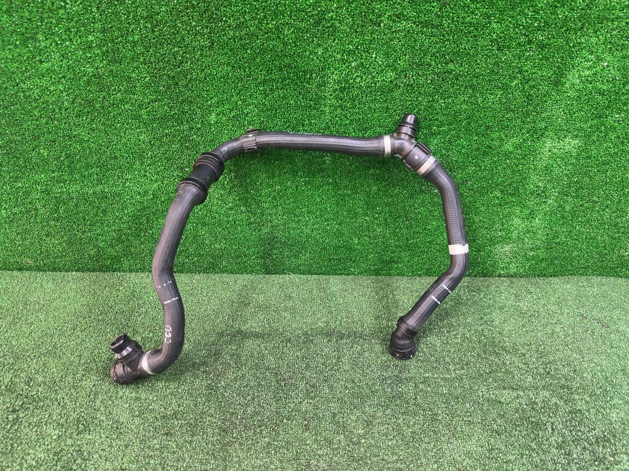 патрубок радиатора BMW 5 серия G60/G61 2026, oxidgrau ii metallic (c4a), седан, задний привод, правый руль, 9888820, 17129888820