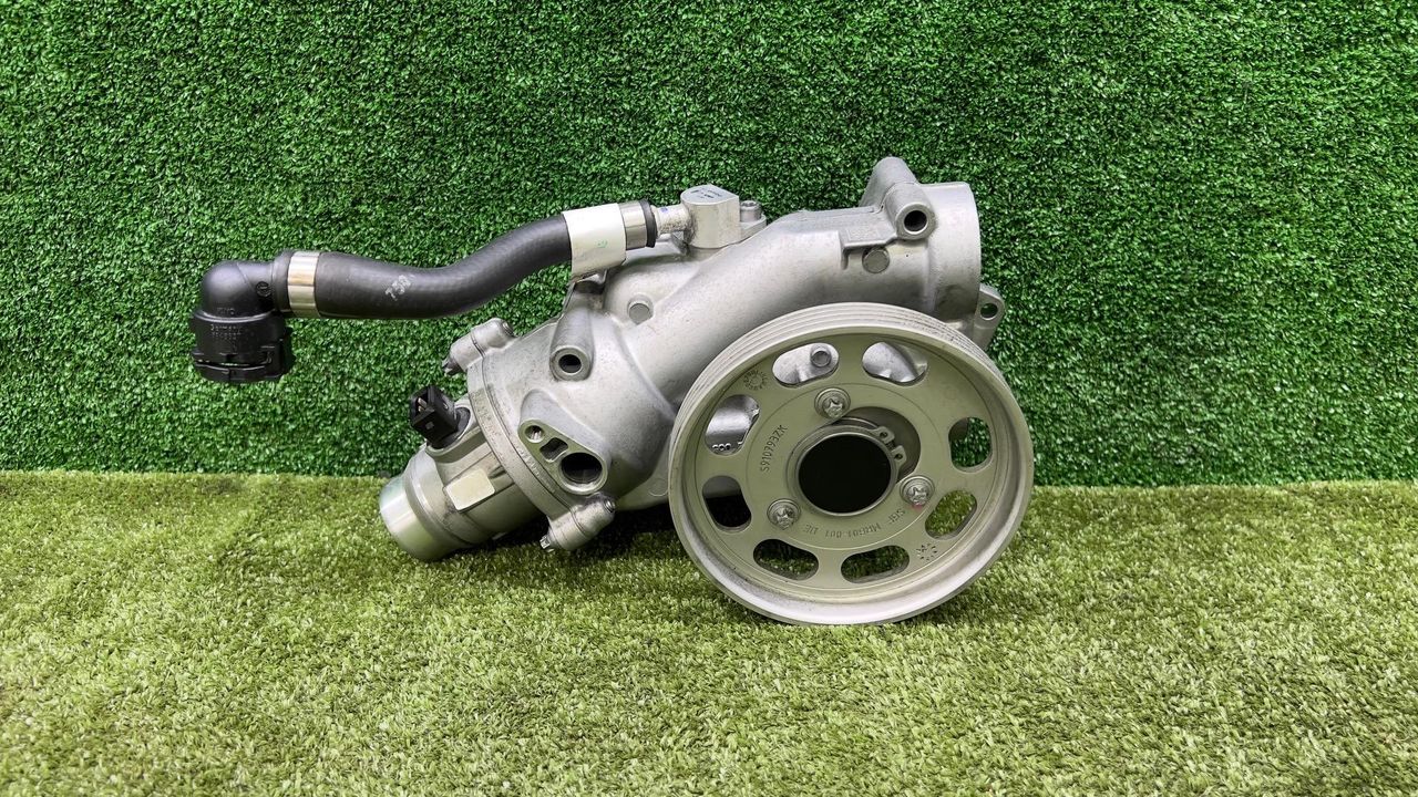 помпа BMW XM G09 2023, 4.4 л., S68B44A, бензин, АКПП, dravitgrau metallic (c36), внедорожник 5 дв., полный привод, 9468284, 11519468284