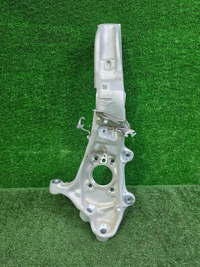 кулак поворотный правый BMW X7 G07 [рестайлинг] G07 2023, 3.0 л., B58B30P, бензин, АКПП, black sapphire metallic (475), внедорожник 5 дв., полный привод, 6876656, 31216876656