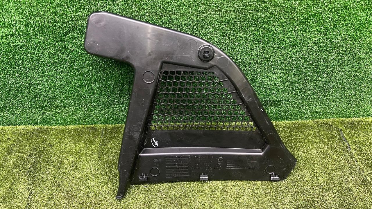 планка под капот BMW X6 G06 [рестайлинг] G06 2023, 3.0 л., B57 D30 B, дизель, АКПП, mineralweiß metallic (a96), внедорожник 5 дв., полный привод, 7434883, 51717434883