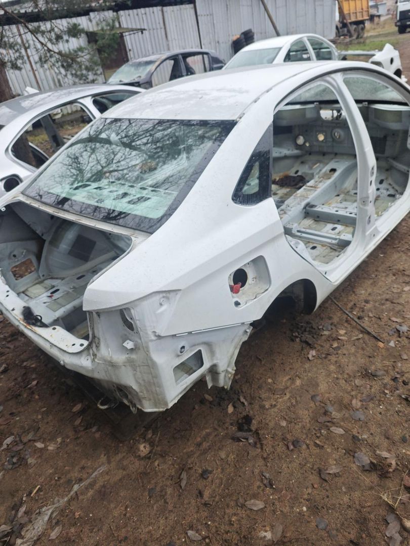крыло заднее правое Lada Vesta 1 поколение 2019, 1.6 л., бензин, МКПП, седан - фото №1