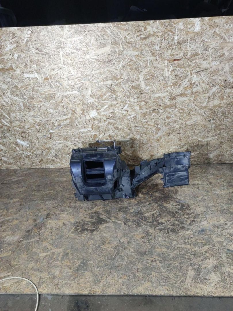 корпус отопителя (печки) Mercedes-Benz Vito W638 2000, 2.2 л., OM 611.980, дизель, МКПП, микроавтобус - фото №1