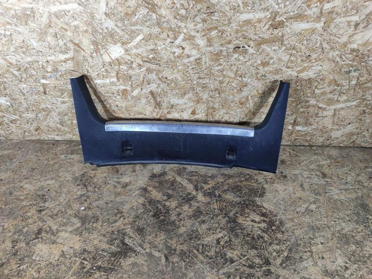 обшивка багажника Volkswagen Jetta 4 поколение 2003, 2.0 л., BEV, бензин, МКПП, седан, 1J5863459 - фото №1