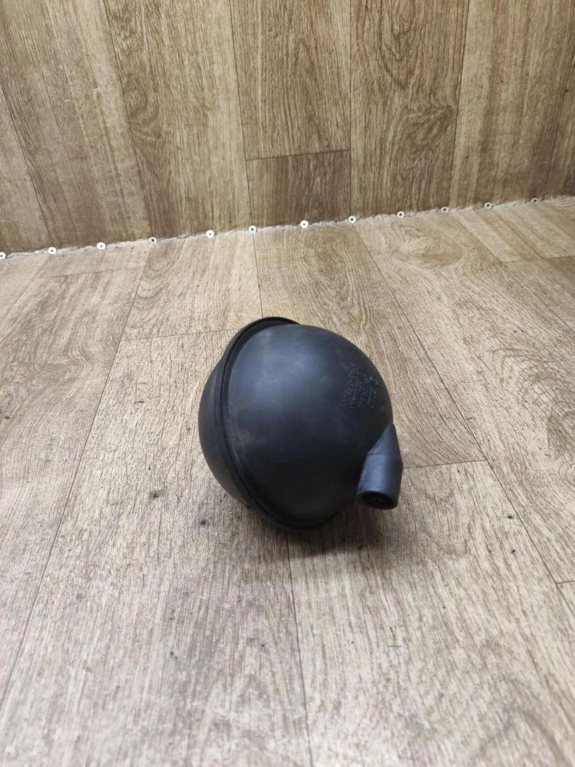 вакуумный ресивер Volkswagen Jetta 4 поколение 2003, 2.0 л., BEV, бензин, МКПП, седан, 054129808 - фото №1