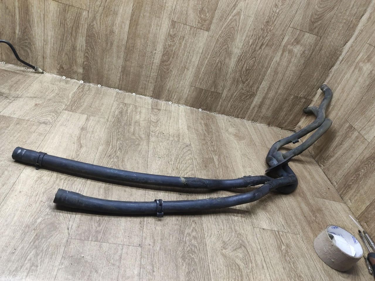 патрубок отопителя (печки) Volkswagen Transporter T5 2006, 2.5 л., AXD, дизель, МКПП, микроавтобус, 7H0819886A - фото №1