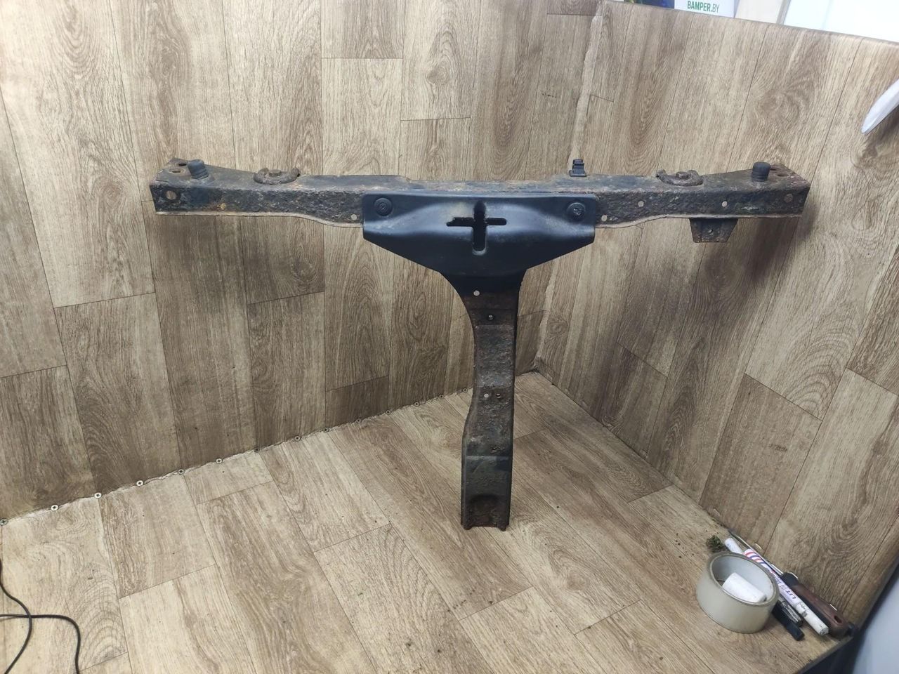 передняя панель крепления облицовки (телевизор) Hyundai Matrix 1 поколение 2002, 1.8 л., G4GB-G, бензин, МКПП, минивэн - фото №1