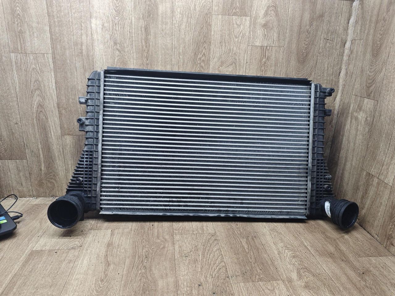 интеркулер Volkswagen Touran 1 поколение 2004, 2.0 л., BMM, дизель, МКПП, минивэн, 1KO145803 - фото №1