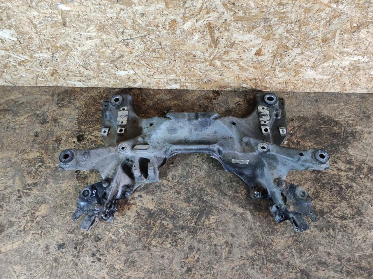 балка подвески передняя (подрамник) Peugeot 407 1 поколение 2008, 2.0 л., дизель, МКПП, универсал, 9661332680 - фото №1