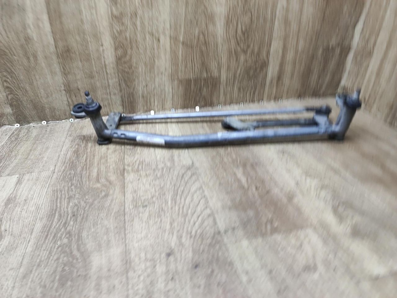 механизм стеклоочистителя (трапеция дворников) Volkswagen Passat B6 2008, 2.0 л., дизель, МКПП, универсал, 3C1955023B - фото №1