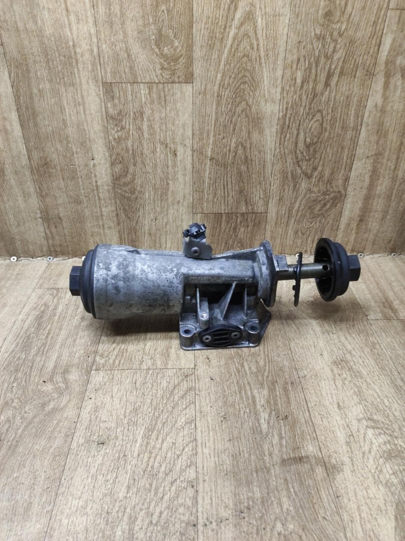 корпус масляного фильтра Volkswagen Passat B6 2008, 2.0 л., дизель, МКПП, универсал, 6740273401, 045115389G - фото №1